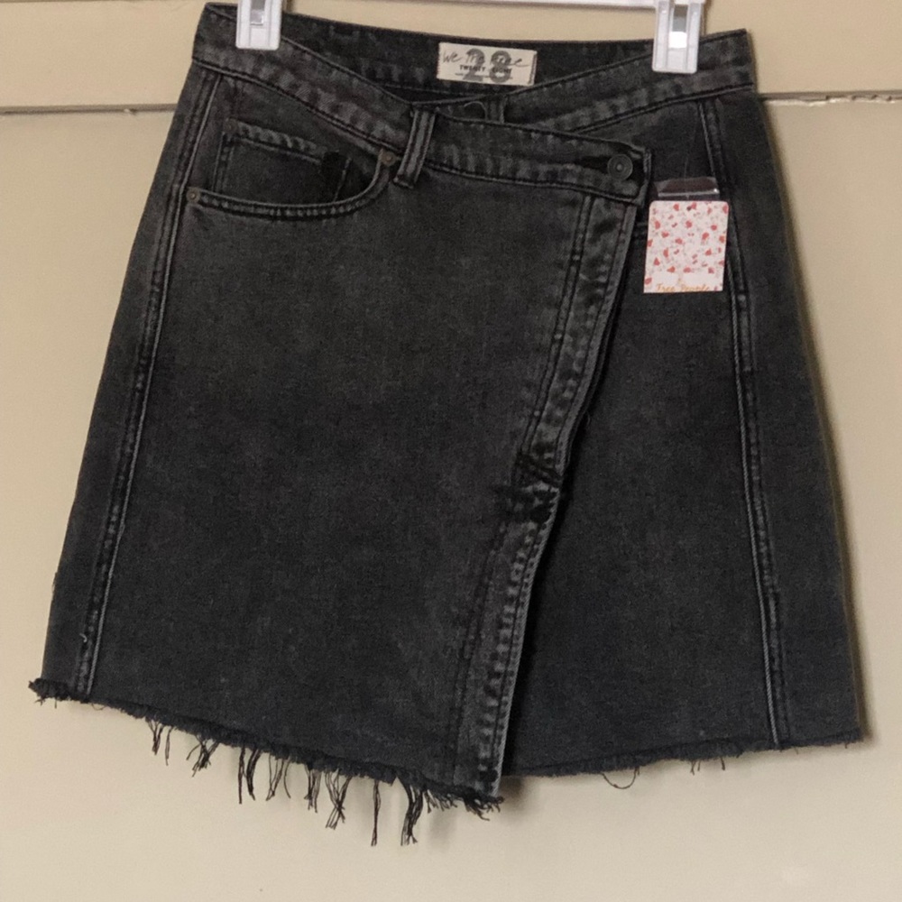 Free people Parker wrap skirt sulphor black NWT